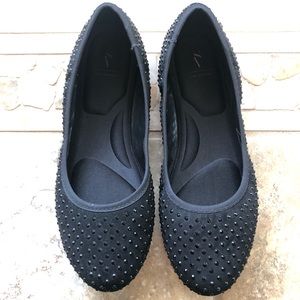 Simply Vera Wang lux comfort ballerina flats.